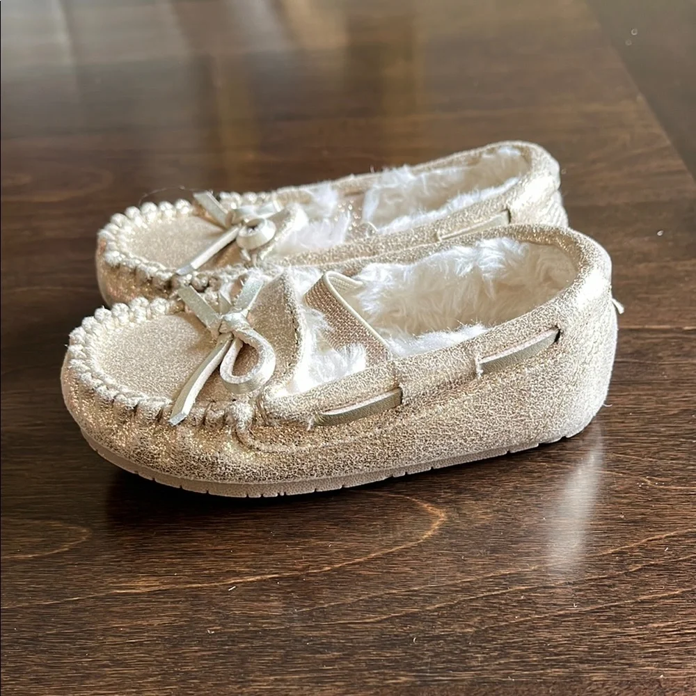 Kids Cream Fuzzy Moccasin Shoes